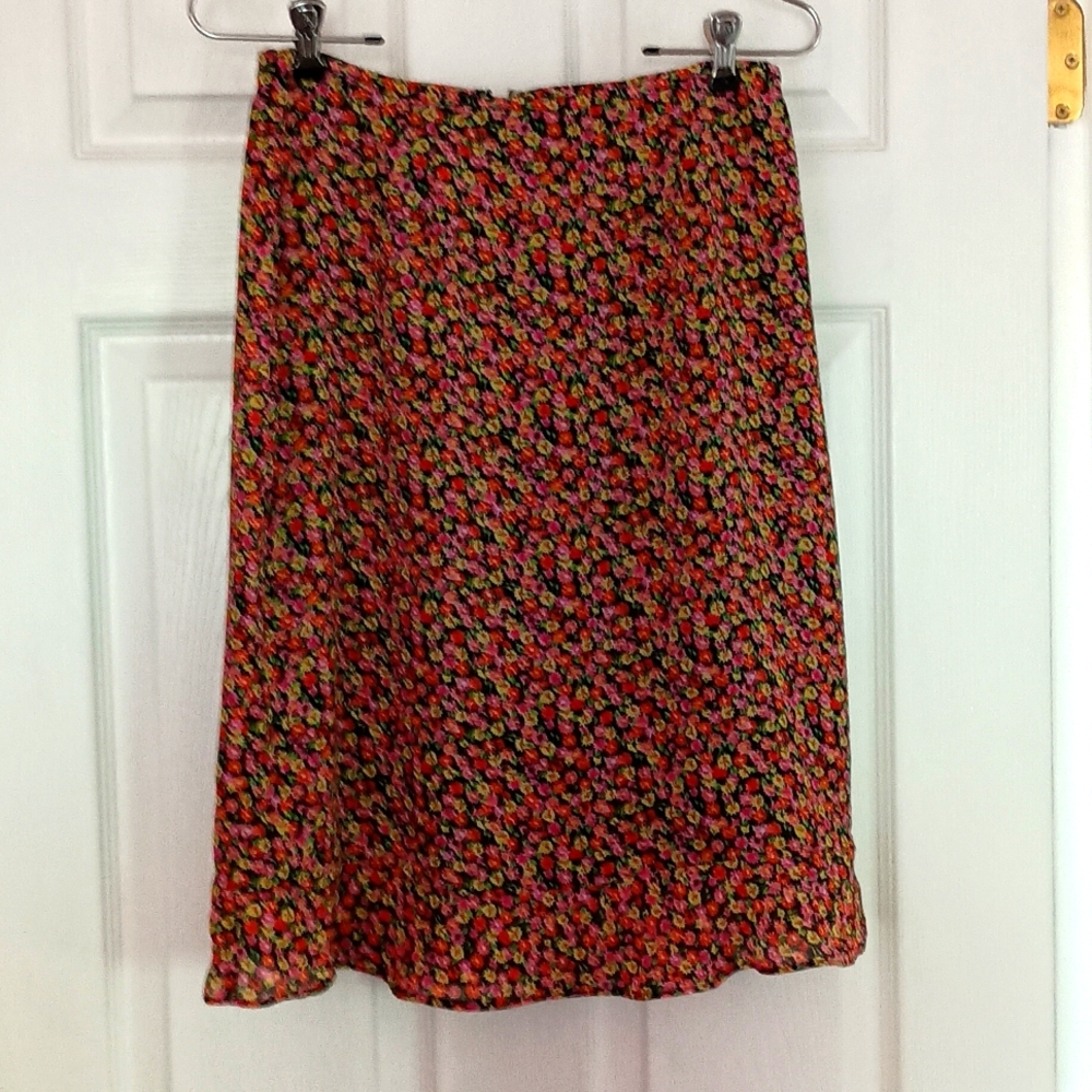 Apostrophe print ruffle skirt size 6